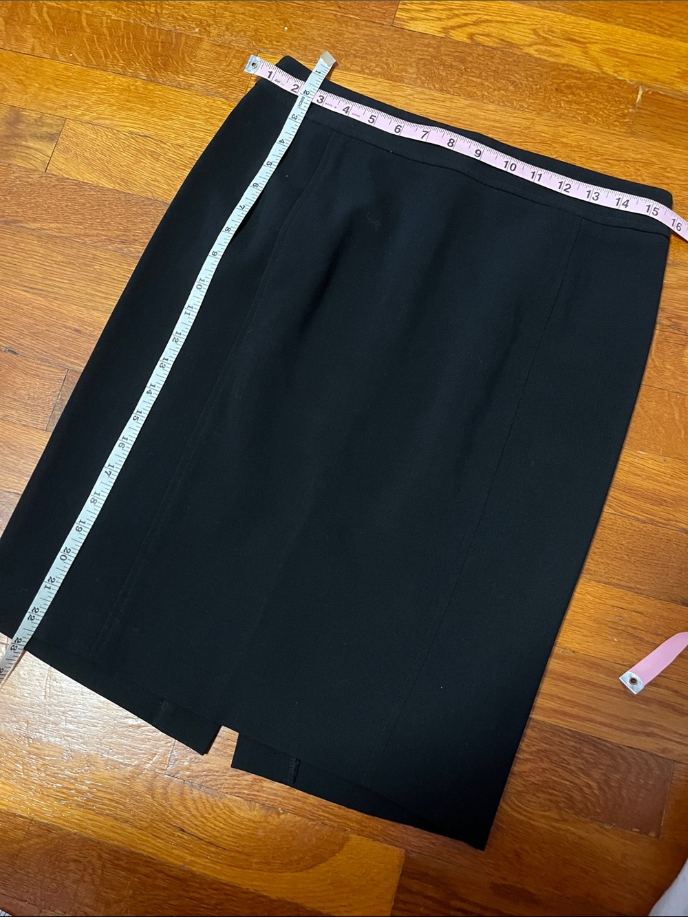 Loft pencil skirt black. Zipper.